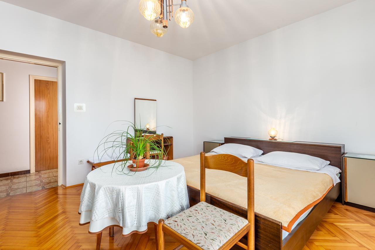 Rona Apartments Ani Ičići Екстериор снимка