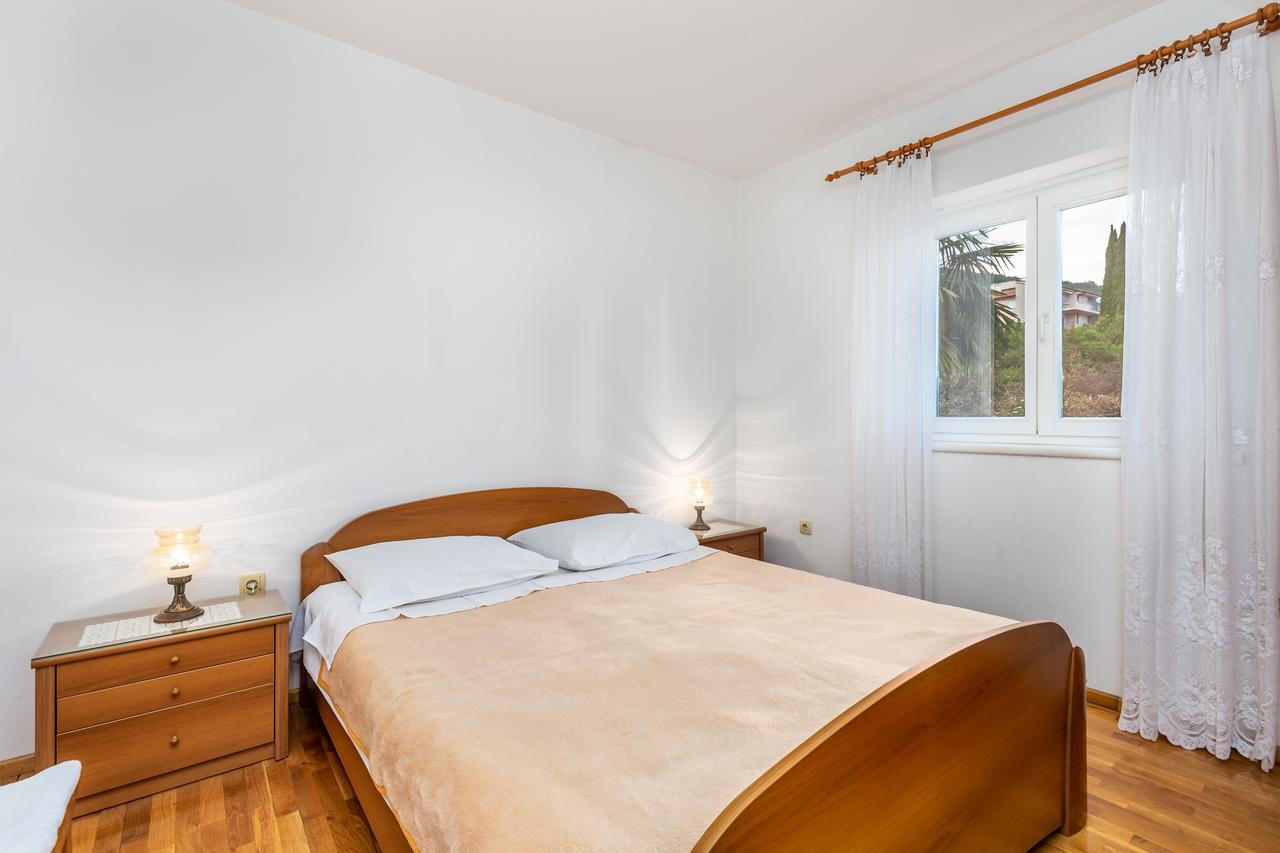 Rona Apartments Ani Ičići Екстериор снимка