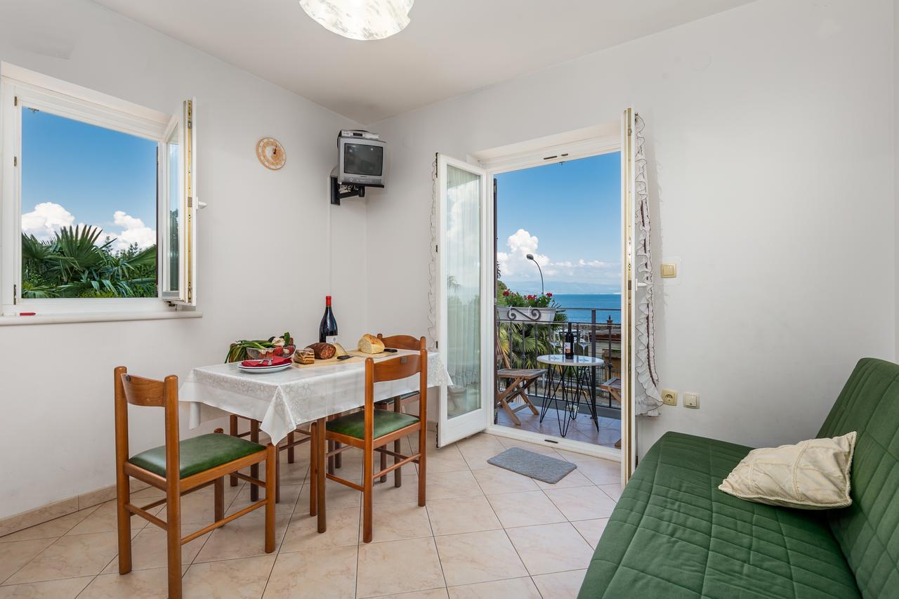 Rona Apartments Ani Ičići Екстериор снимка